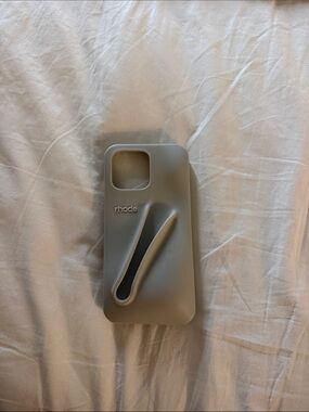 RHODE Soft Silicone iPhone Case with Built-In Hand Grip — Light Gray